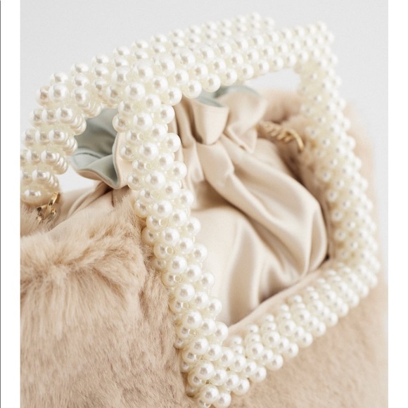 Zara faux fur basket with pearl handle - Picture 2 of 9